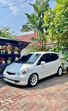 DIJUAL CEPAT HONDA JAZZ GD3 2004