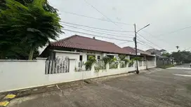 Dijual rumah di dalam kompleks dari Kemang