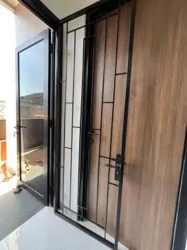 Pemasangan kanopi atap alderon