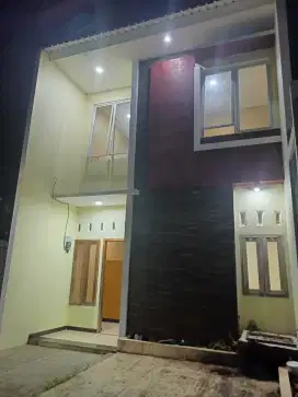 Disewakan Rumah 2 lantai luxury di Karang Tengah Ciledug Tangerang