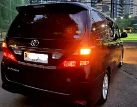 Toyota Alphard 2.4 S Premium Sound 50th Anni Cooler Box Tahun NIK 2010