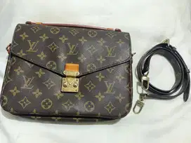 LV Metis Monogram