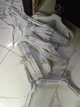 Hanger Bekas Butik