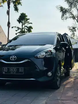 TOYOTA SIENTA 1.5 V Matic 2022