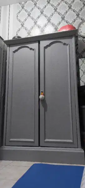 Lemari jati tua 2 pintu