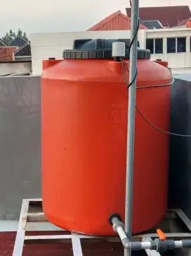 Jual Toren Air merk Pinguin Warna Orange