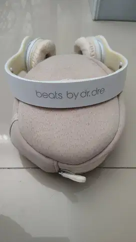 Beats Studio 2.0 Wired Over-Ear Headphone - White