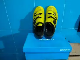 Sepatu roadbike RP4 shimano