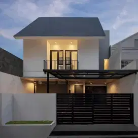 Rumah baru dua lantai strategis samping RSUD ketileng kota