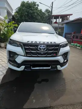 FORTUNER GR SPORT 2.8 4X2