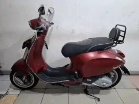Vespa sprint 150 i-get 2017 lengkap bagus