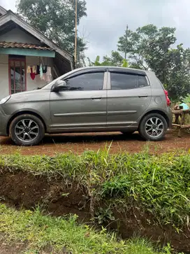 Kia Picanto 2010 Bensin