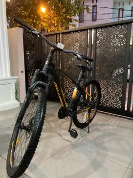 Dijual Sepeda Gunung United Stavros 27.5 Inch, Nego Kopi!