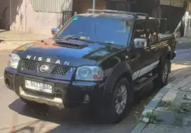 Dijual Double Cabin Nissan Navara Prontier 2004 Diesel