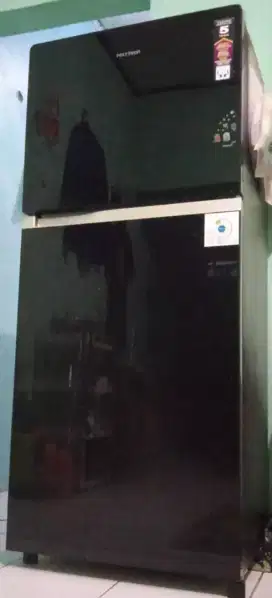 Dijual kulkas merk Polytron