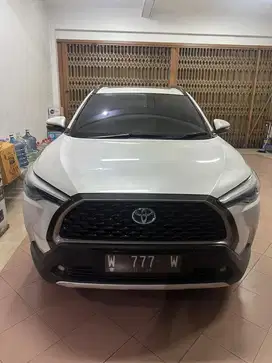 Corolla cross putih 2020