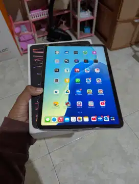 Ipad Pro M2 4th Gen 11inch 128GB Cell Wifi Ibox Fullset