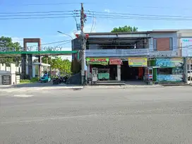 DIJUAL RUMAH ex resto PINGGIR JALAN PANDUGO