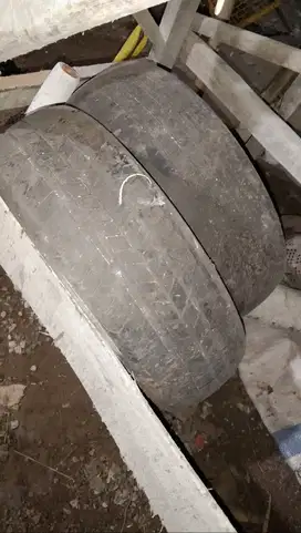 Ban bekas mobil