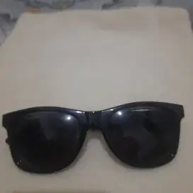 Dijual kacamata HM ori