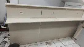 Meja dan kursi warkop