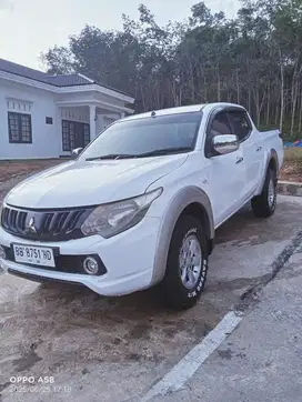Di jual mobil pemakaian pribadi