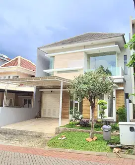 DIJUAL RUMAH CITRALAND SOUTH EMERALD MANSION MODERN MINIMALIS BAGUS