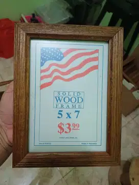 Bingkai foto dijual bahan kayu