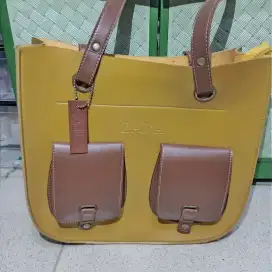 Zara tas warna Oren coklat