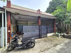 Rumah kota serang surat SHM deket alun alun dan stasiun