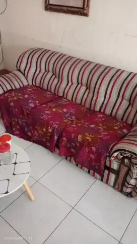 Furniture kursi