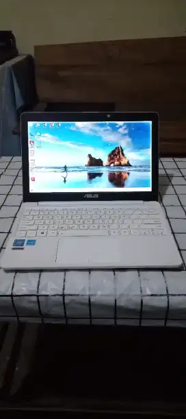 Netbook ketik ketik