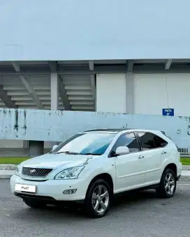 Toyota Harrier 2.4L Putih Istimewa