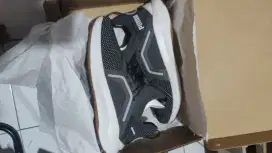 Puma softride Enzo 5 premium (BARU) 41- 42