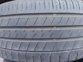 Ban 215/55/R17 dunlop LM705