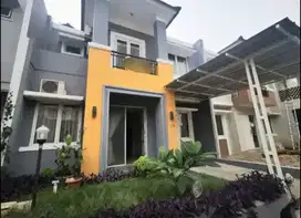 Dijual Cepat Rumah 2 Lt di Perum. Dekat Tol Jatiwarna. Bekasi