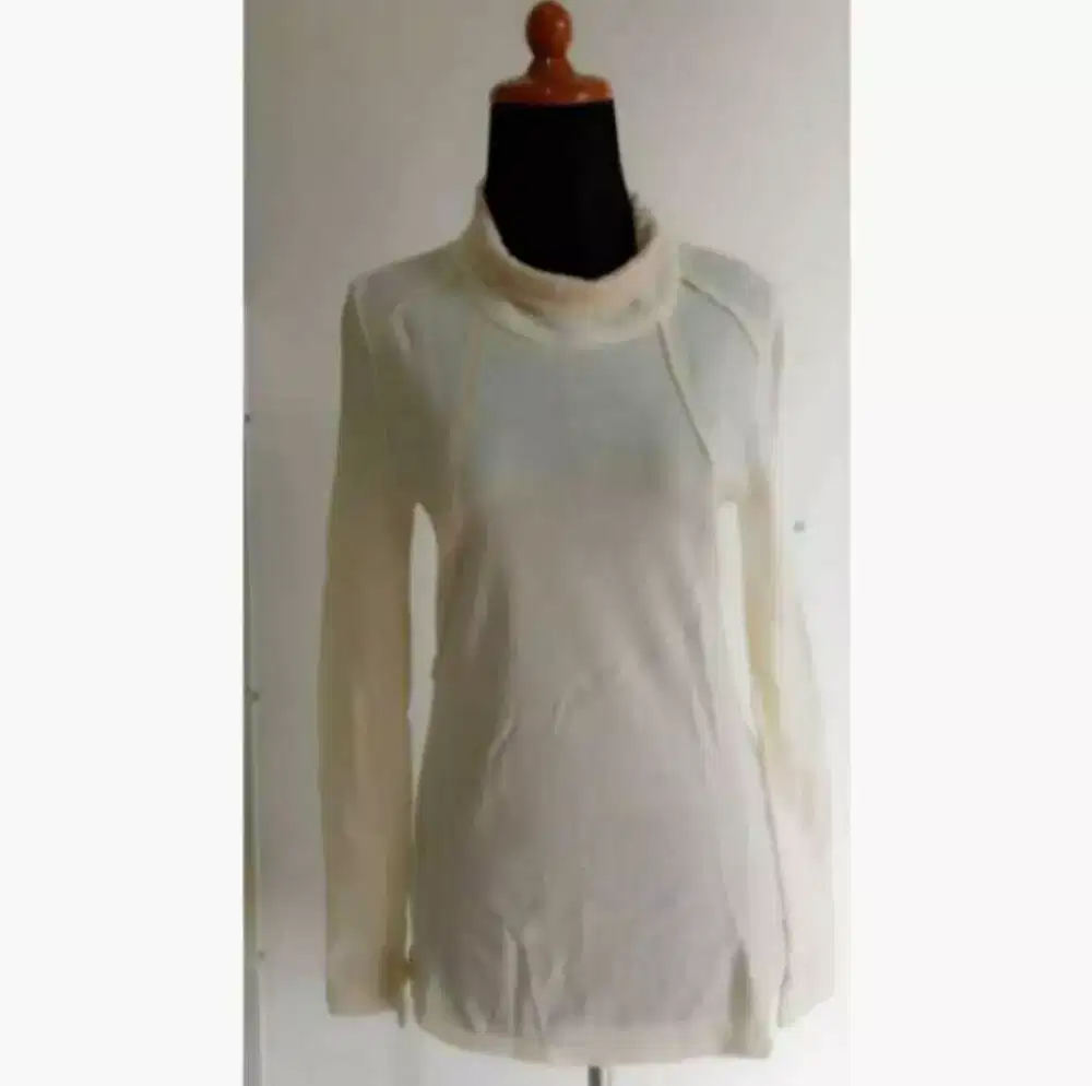 Turtleneck wanita bahan lembut brand JJ