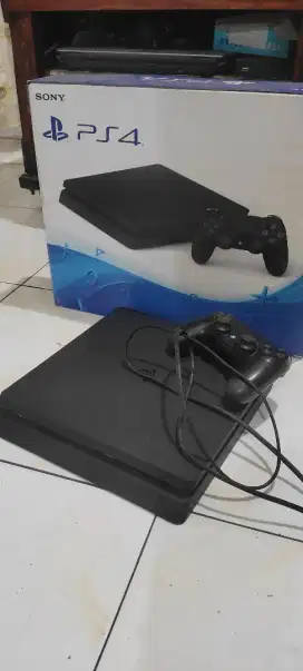 Ps4 Slim 1TB full game digital