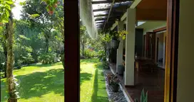 Rumah Mewah Modern Tropis Kavling Eklusif di Resor Dago Pakar.