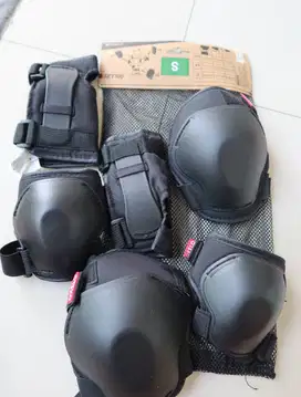 Pelindung Lutut Anak OXELO untuk Inlineskate, skateboard, sepeda