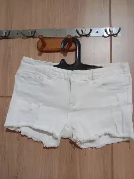 Jeans Putih Celana Pendek
