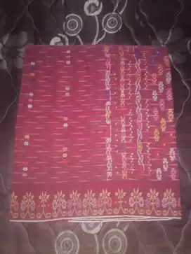 Vintage-Jual: 1 kain sarung Katun bermutu../Berbordir corak ulos.