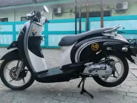 Honda Scoopy 2012 stater tokcer halus mulus terawat