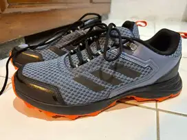 ADIDAS TREK HOST JK3858 Trail Running