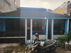 Disewakan Rumah Kontrakan Tahunan Tengah Kota