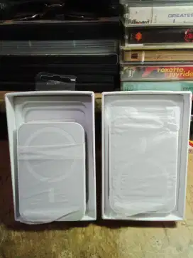 iPhone battery pack magSafe