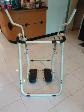 Air Walker Alat Fitness