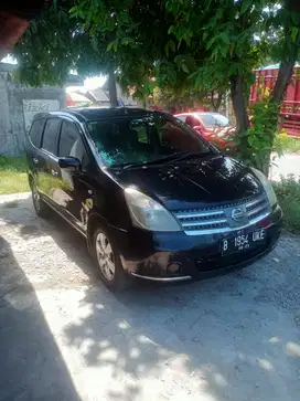 Nissan Grand livina 2010 Bensin