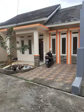 DIJUAL RUMAH DALAM CLUSTER SIAP HUNI
