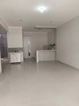 Disewakan rumah di Fiordini, Gading Serpong